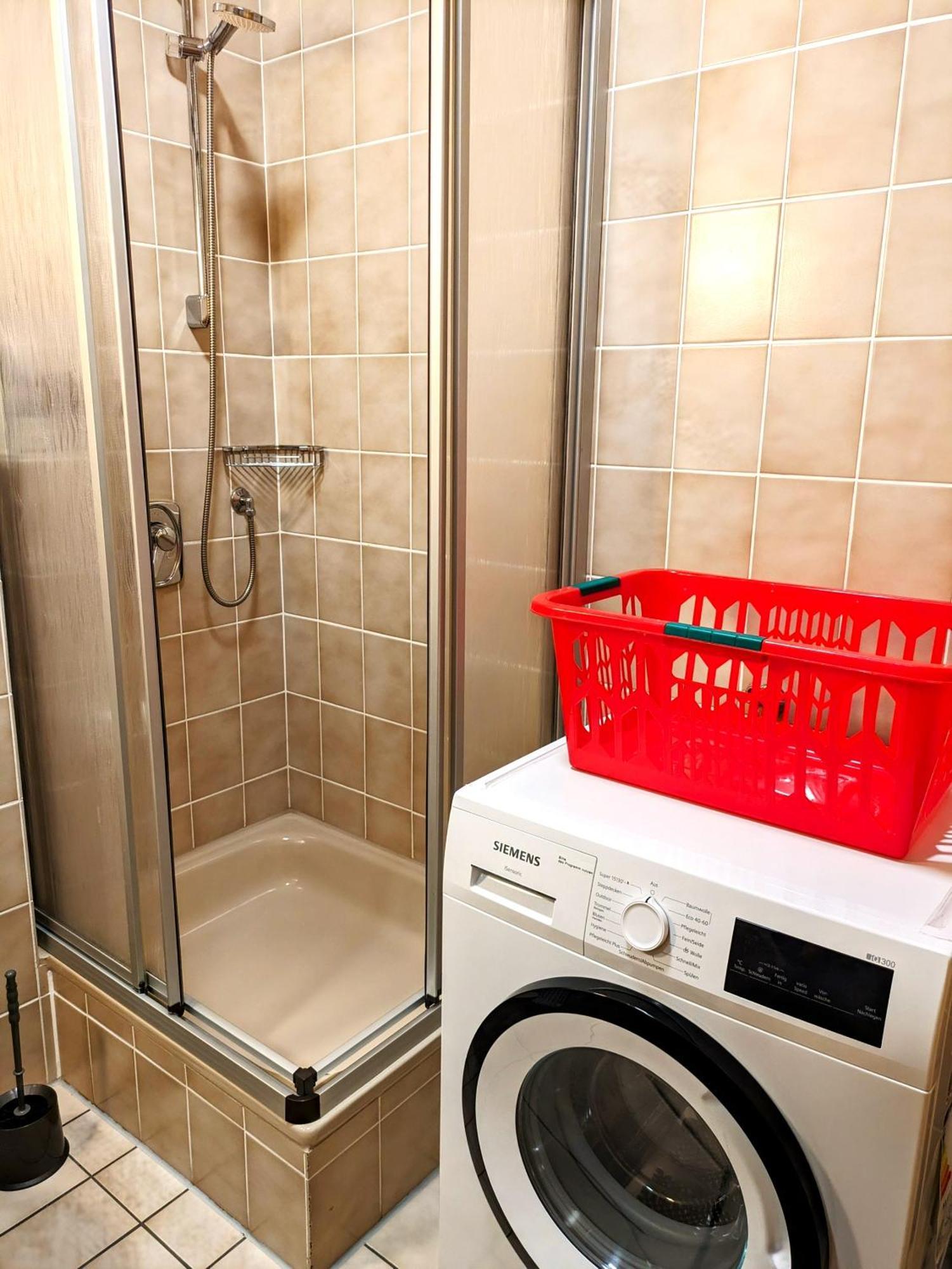 4 Zimmer Geraeumige Und Ruhig Gelegene Ferien- Und Monteurwohnung Nur Fuer Sie Allein Aujvari Vermietungen Spiegelberg المظهر الخارجي الصورة