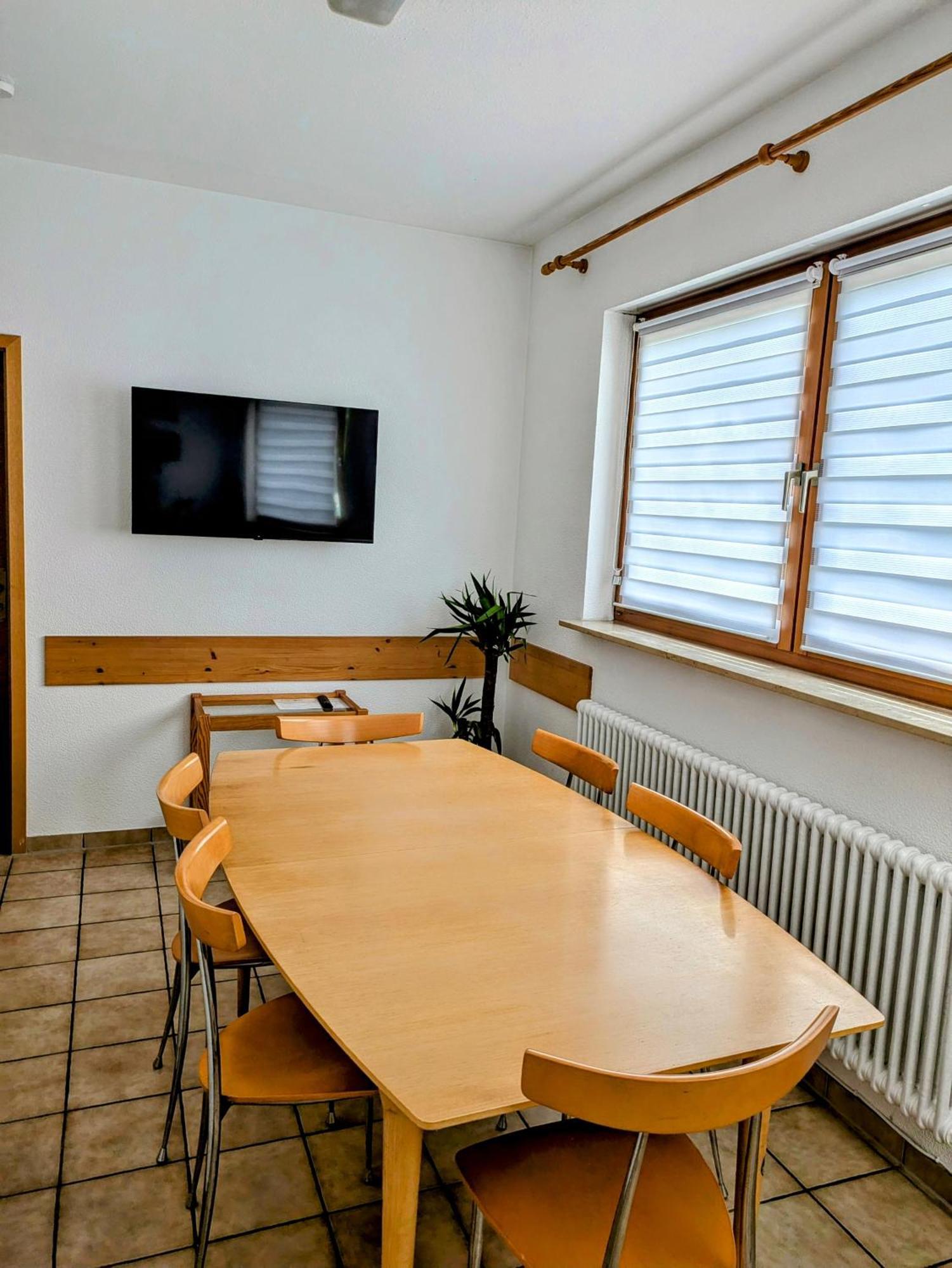 4 Zimmer Geraeumige Und Ruhig Gelegene Ferien- Und Monteurwohnung Nur Fuer Sie Allein Aujvari Vermietungen Spiegelberg المظهر الخارجي الصورة