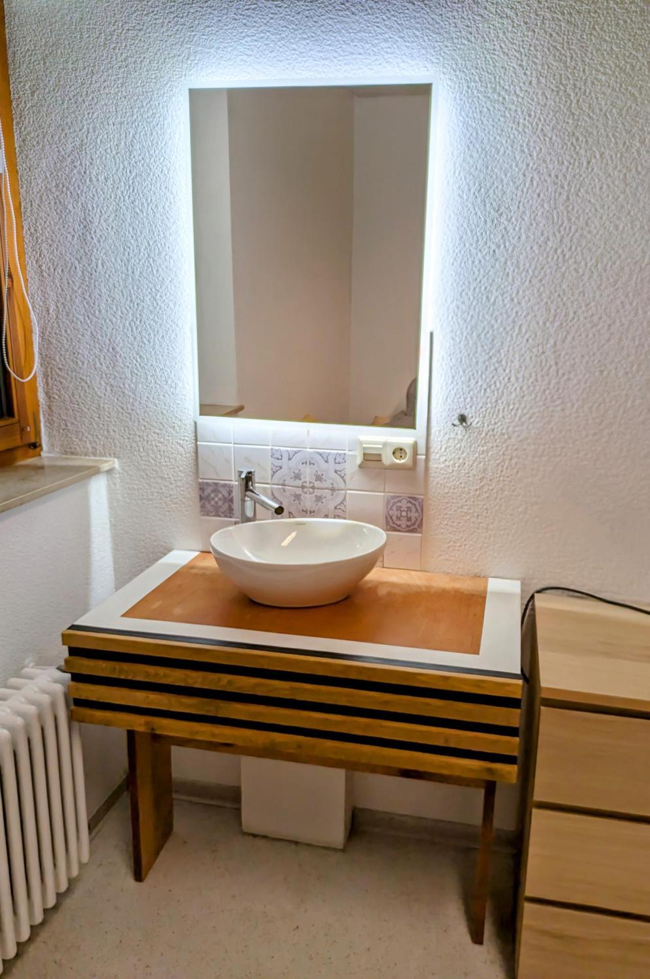 4 Zimmer Geraeumige Und Ruhig Gelegene Ferien- Und Monteurwohnung Nur Fuer Sie Allein Aujvari Vermietungen Spiegelberg المظهر الخارجي الصورة